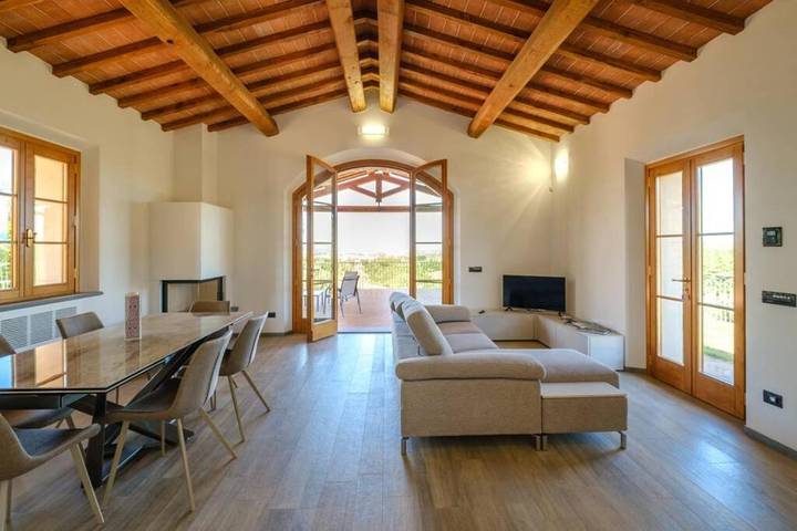 Villa pour 6 personnes, avec piscine ainsi que jardin et vue à Vinci - 2