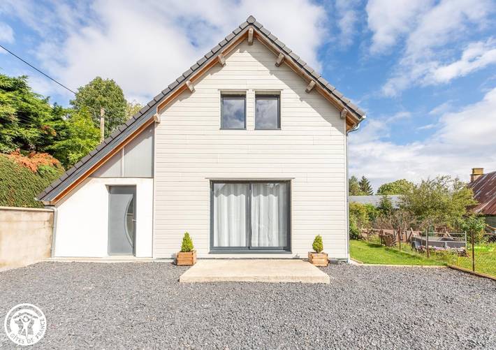 Gîte pour 4 personnes, avec terrasse ainsi que vue et jardin - 1