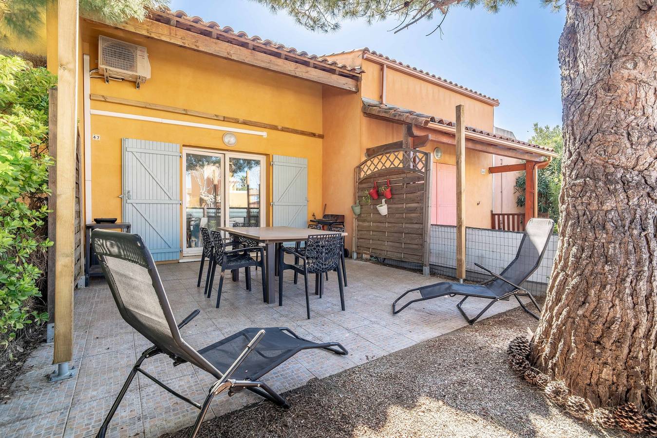 Ferienhaus 'Au Pin' mit privater Terrasse, Wlan und Klimaanlage in Narbonne Plage, Narbonne