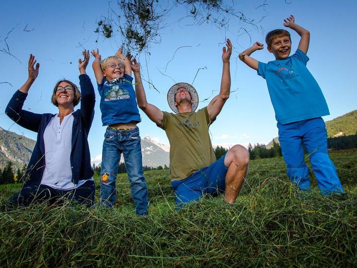Ferienwohnung für 4 Personen, mit Terrasse und Garten in Tirol - 2