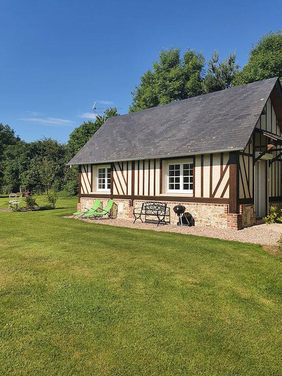 Gîte pour 2 personnes, avec jardin et terrasse à Manneville-la-Raoult