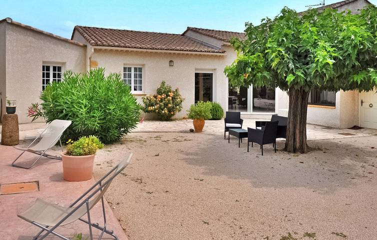 Maison de vacances pour 8 personnes, avec terrasse et piscine, animaux acceptés