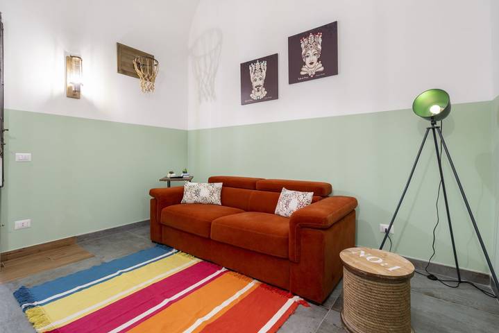 Appartement entier, Appartement de vacances pour 4 personnes avec balcon in Taranto, Golfe de Tarente
