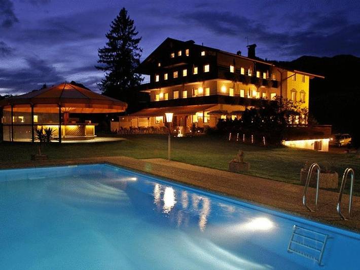 Hotel für 2 Personen, mit Balkon und Terrasse sowie Garten und Pool