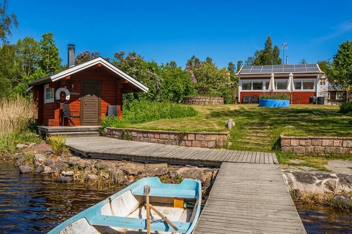 Chalet für 8 Personen, mit Balkon und Terrasse sowie Garten und Sauna in Südschweden