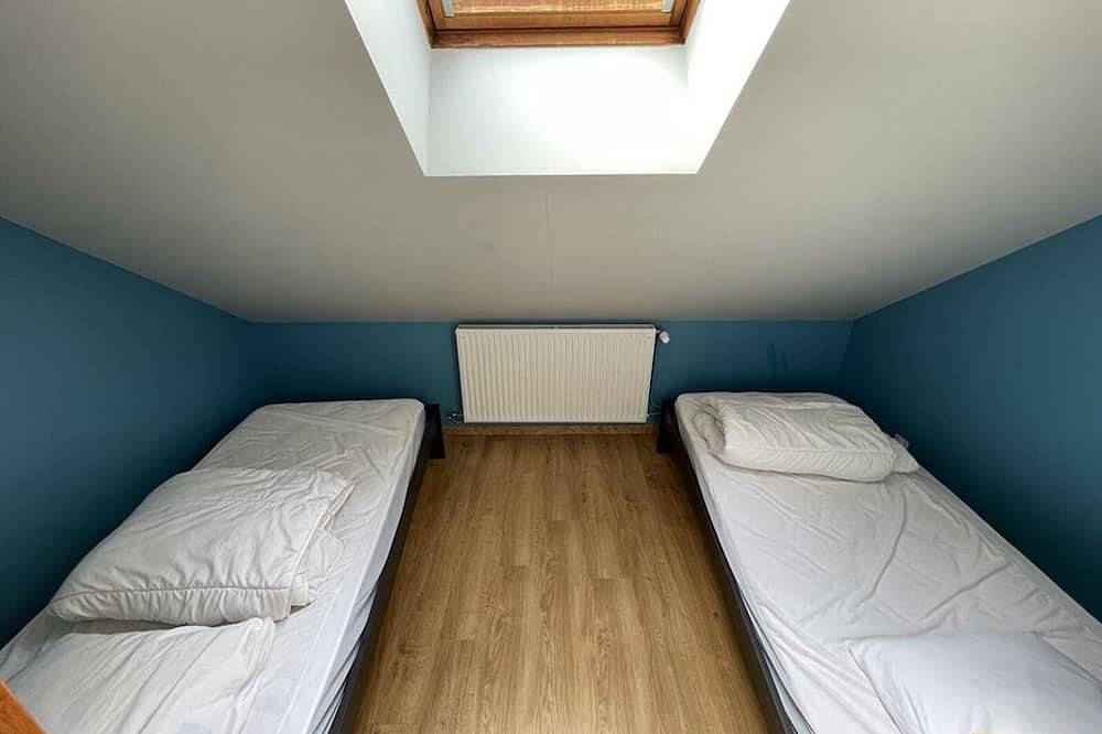 Apartamento entero, Apartamento acogedor en chalet con Wifi, cerca de pistas de esquí y estación de tren in Le Lioran, Laveissière