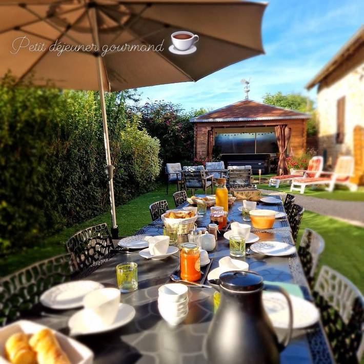 Chambre d’hôte pour 2 personnes, avec jacuzzi ainsi que jardin et terrasse dans le Jura - 3