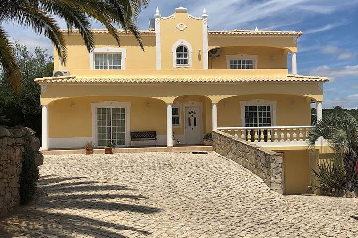 Villa para 10 pessoas, com jardim e varanda - 1