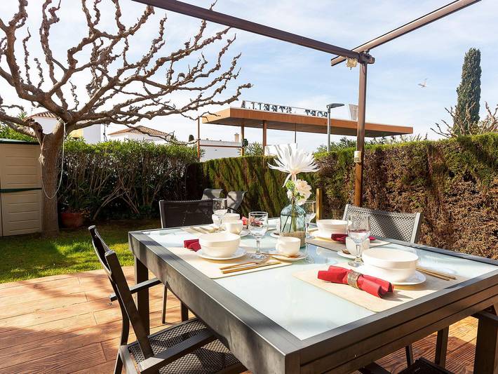 Ferienhaus für 11 Personen, mit Balkon und Pool sowie Garten in Roses - 2
