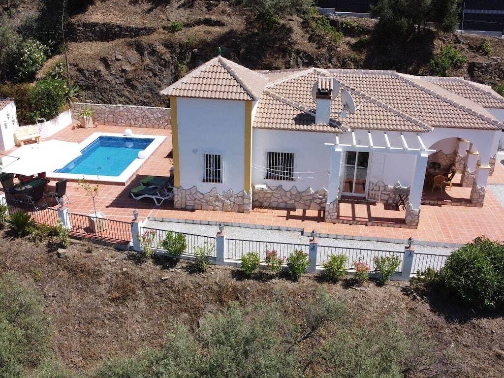 Casa de vacaciones con 1 dormitorio in Sayalonga, Costa del Sol