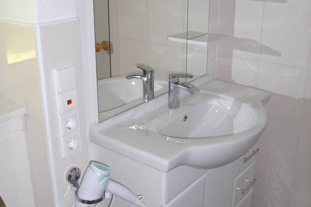 Ferienhaus,hoher Odenwald, Wlan, Sauna, Thermalbad, Nahe Heidelberg in Waldbrunn, Neckar-Odenwald-Kreis