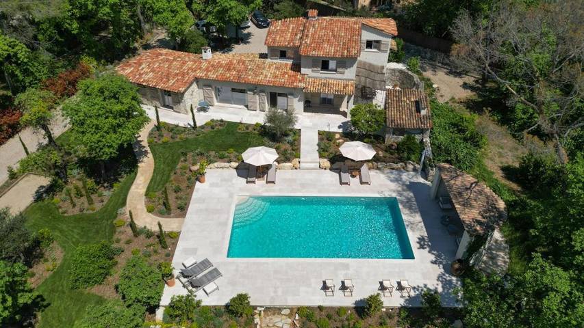 Chambre d’hôte pour 2 personnes, avec piscine et jardin à Roquefort-les-Pins - 4