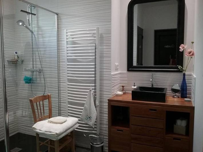 Location de vacances pour 2 personnes, avec vue ainsi que terrasse et jardin à Longueville (Manche) - 2