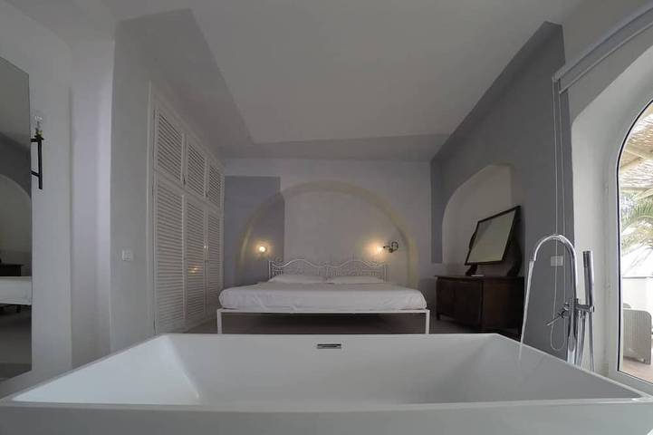Appartement entier, Ermitage de Montevergine: Galatée, la Plus Panoramique Avec Terrasse Privée in Forio, Ischia