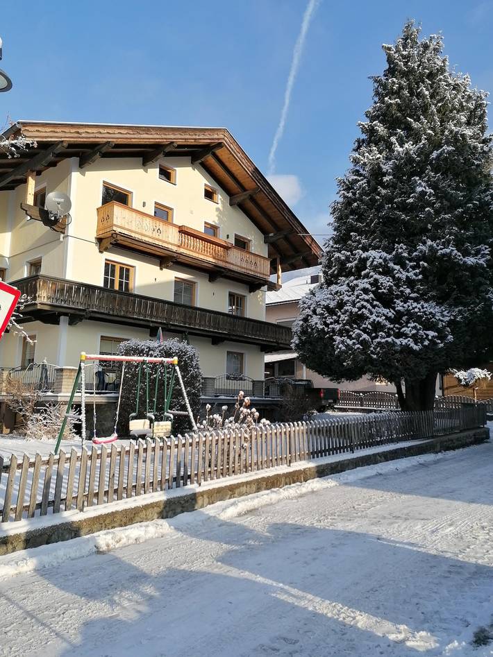 Appartement voor 6 personen, met balkon en tuin, kindvriendelijk in Stumm