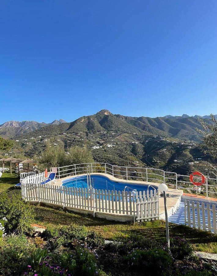 Casa rural para 4 personas, con Terraza y Jardín además de Piscina y Vistas en Torrox