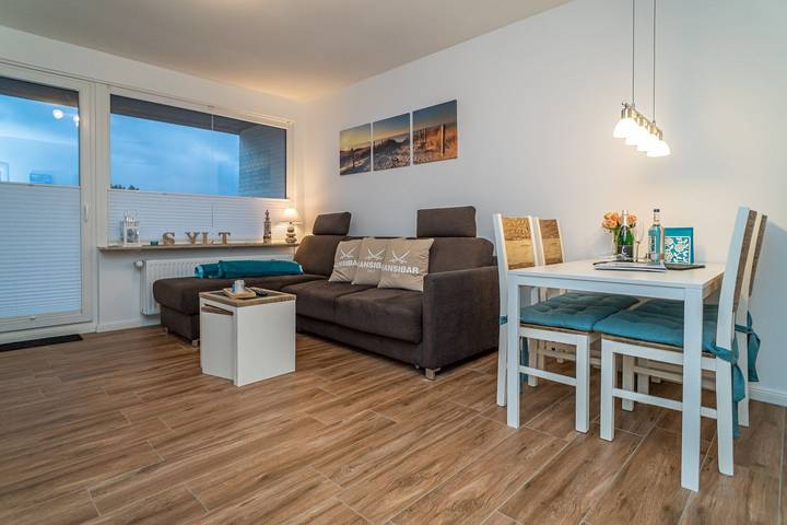 Ganze Wohnung, Nördlich in Westerland,ideal für Familien,eigener Strandkorb am Strand inklusive in Westerland, Sylt (Gemeinde)