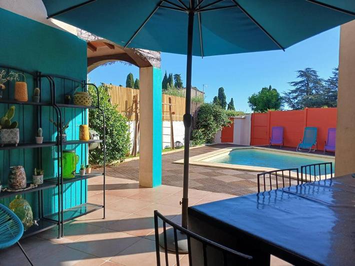 Location de vacances pour 6 personnes, avec piscine et jardin, adapté aux familles à Beauvoisin - 2