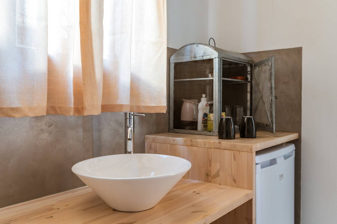 Studio 'En Tino 1' avec balcon, Wi-Fi et climatisation in Tinos