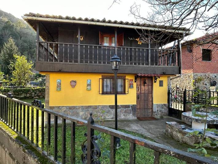 Casa rural para 5 personas, con vistas y jardín, Se admiten mascotas en Belmonte de Miranda - 3