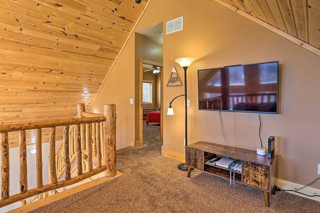 Spacious Terry Peak Cabin < 1 Mi to Ski Lift in Black Hills