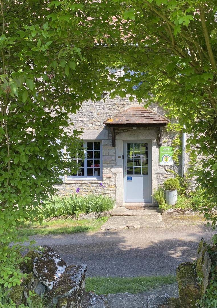 Gîte für 5 Personen mit Garten in Ozenay, Mâcon und Umgebung