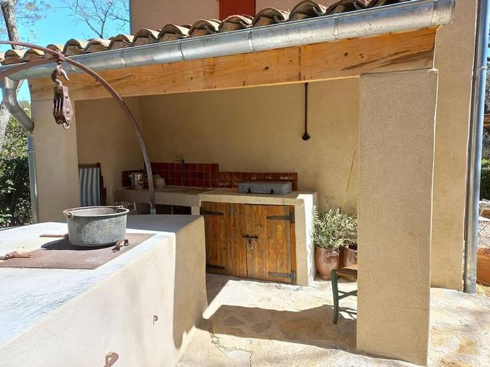 Location de vacances pour 3 personnes, avec Terrasse ainsi que Jardin et Vue à Auriol - 2