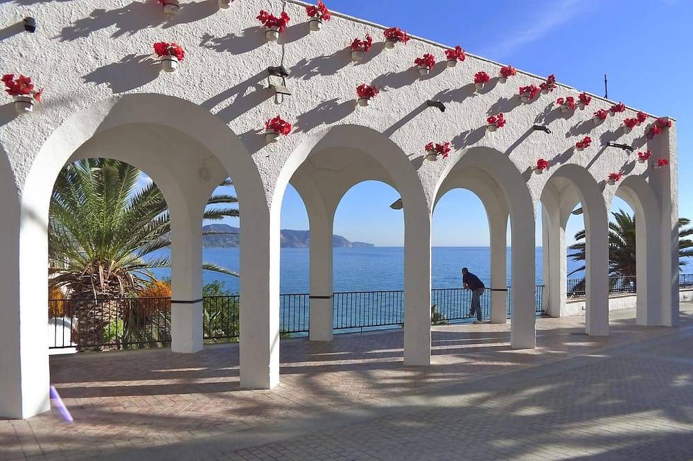 Entire apartment, R1357 Balcon de Europa 2º C2 in Nerja Centre, Nerja