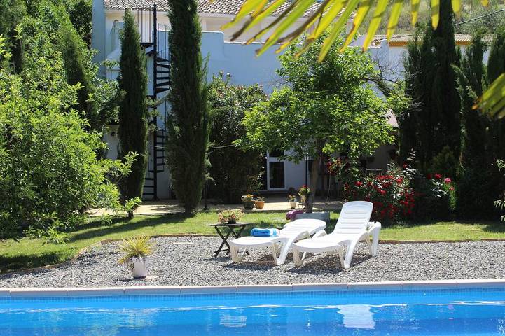 Chambre d’hôte pour 5 personnes, avec Jardin et Piscine à Alcaudete