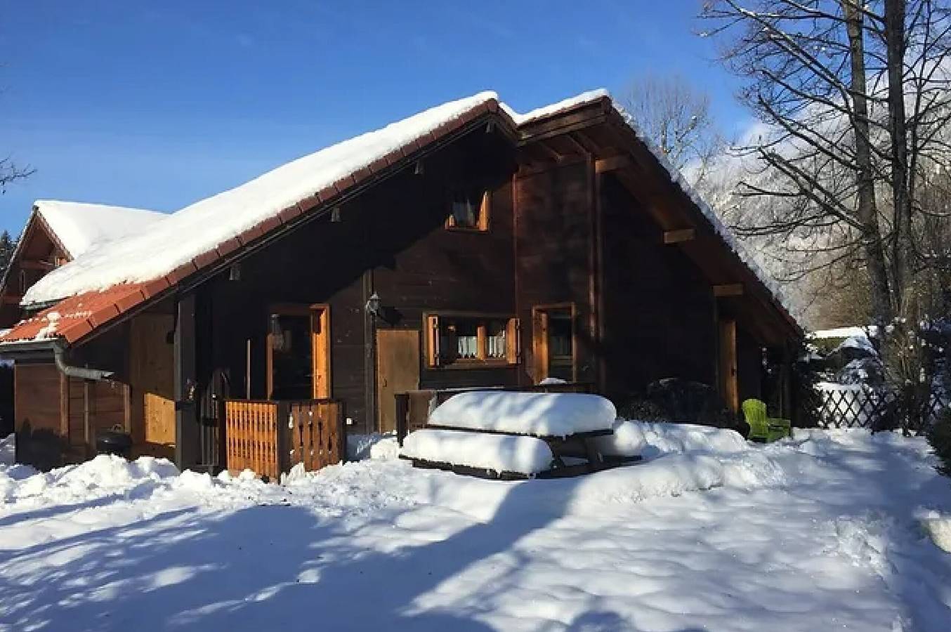 Chalet « 6p - Le Cocon Des Neiges »: vistas a la montaña, terraza compartida y Wi-Fi in Verchaix, Region Bonneville