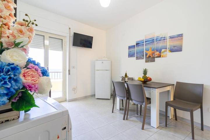 Gîte pour 2 personnes, avec jardin et vue, animaux acceptés à Strongoli - 4