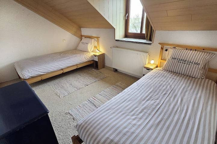Burg-Reuland in Bracht, Burg-Reuland