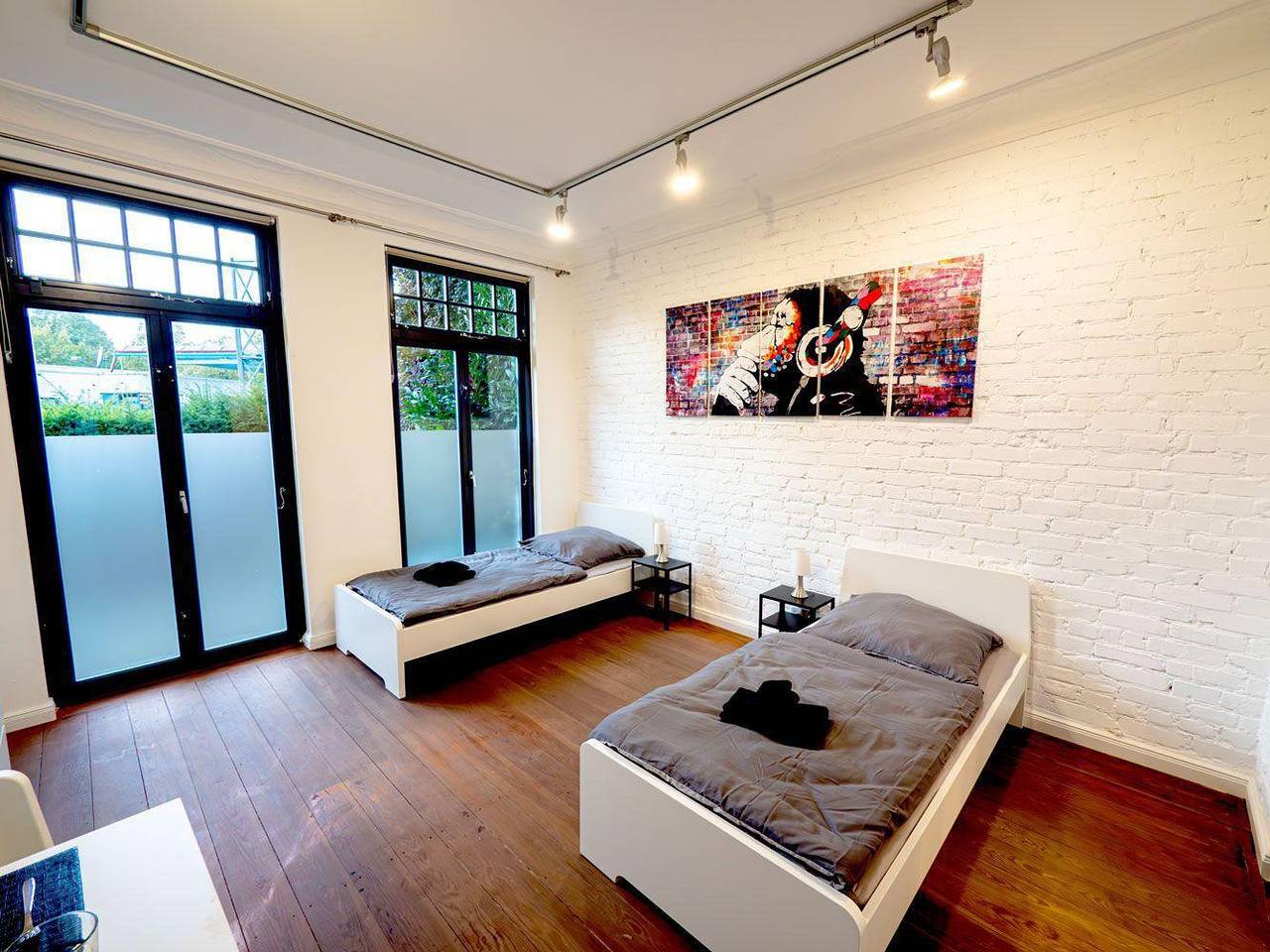 Ganze Ferienwohnung, Monteurwohnung in Villa - 8 Betten, Wlan, Tv, Einbauküche – Ahrensburg Zentrum, Nähe Hamburg - Od06a in Ahrensburg, Kreis Stormarn
