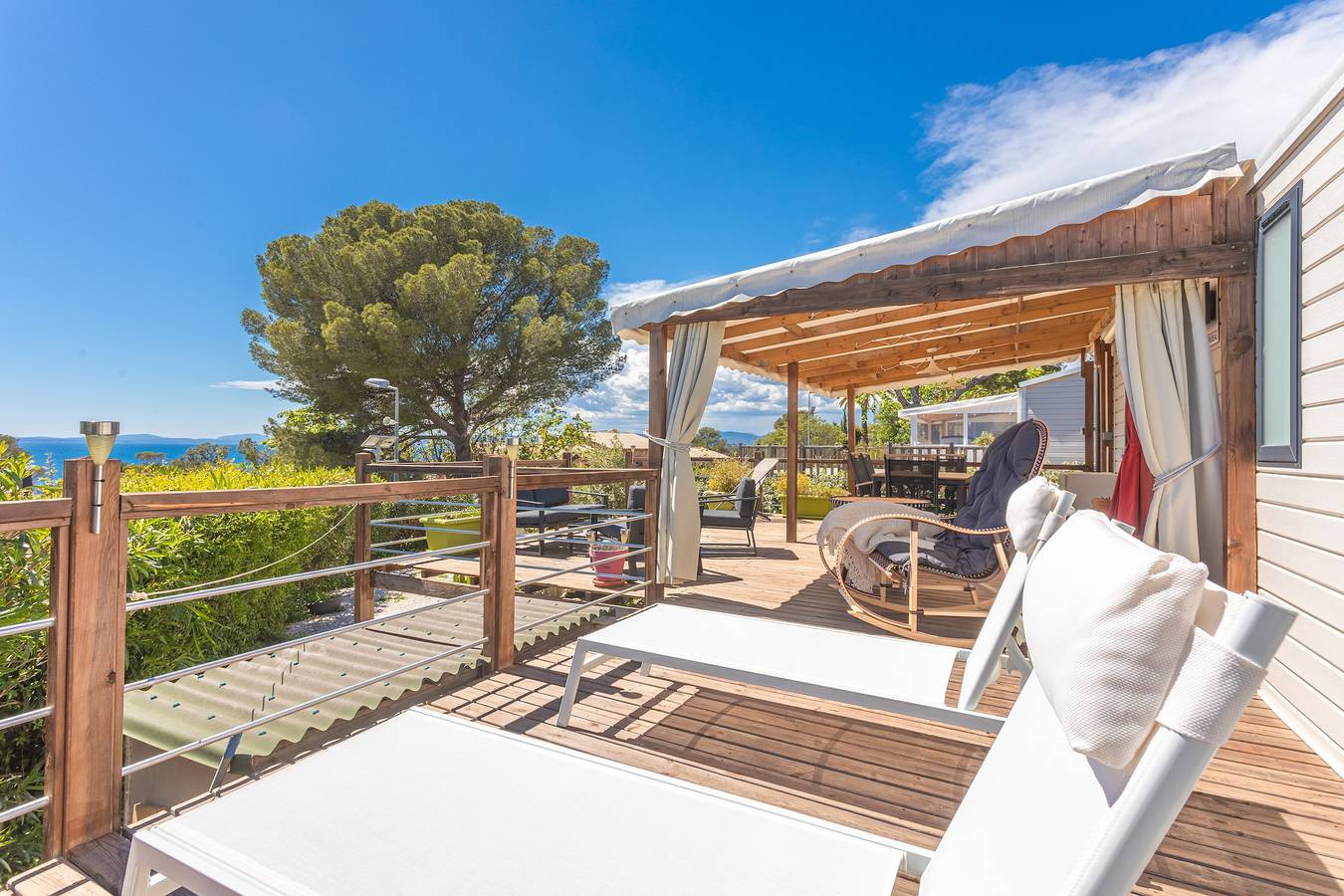 Bungalow 'Ile D'or Parcelle Victor Hugo 1' mit Meerblick, Gemeinschaftspool und privater Terrasse in Saint-Raphaël, Massif de l'Esterel