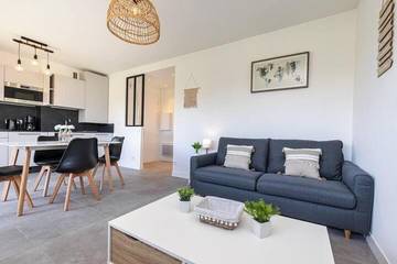 Gîte pour 2 personnes, avec terrasse et vue dans Port Gallice