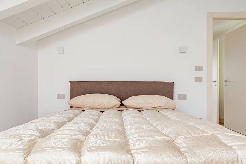 Ganze Wohnung, New Lux Apartment La Barbera with a view of the Unesco hills in Castagnole delle Lanze (dorf), Castagnole delle Lanze