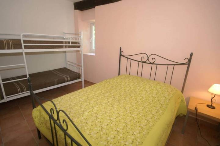 Location de vacances pour 8 personnes, avec terrasse, animaux acceptés à Beaulieu (Largentière) - 2