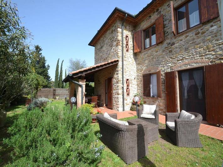 Villa per 10 persone, con piscina e giardino in Suvereto