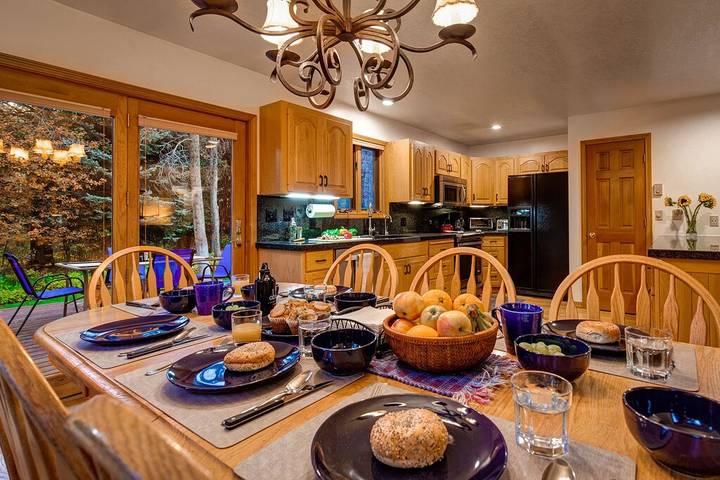 Holiday rental for 12 people, with garden and terrace as well as hot tub in Jackson Hole