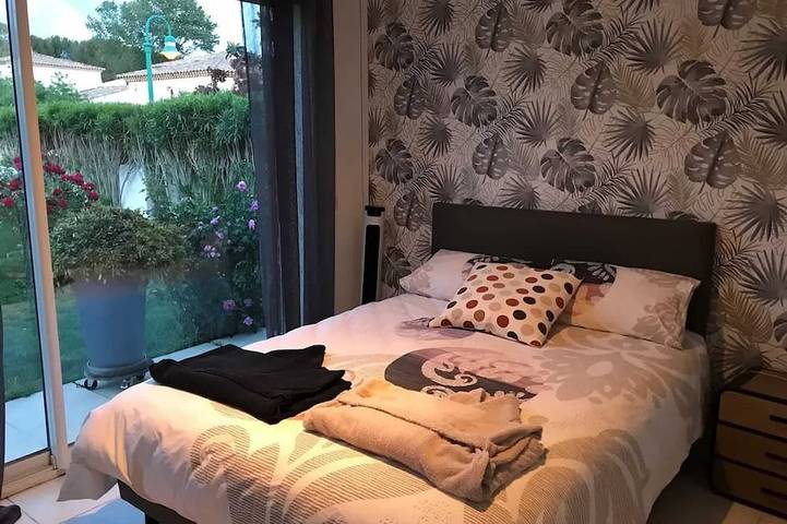 Location de vacances pour 2 personnes, avec jardin et piscine à Vérargues - 4