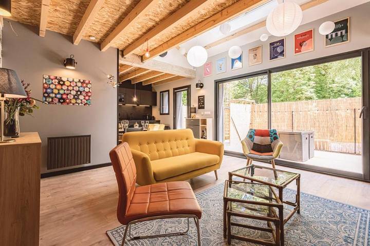 Gîte pour 2 personnes, avec Terrasse ainsi que Jardin et Vue à Val-de-Vesle