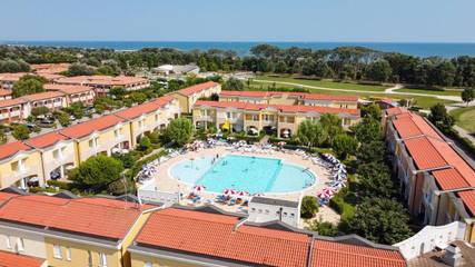 Ferienwohnung für 5 Personen, mit Ausblick und Pool sowie Garten in Duna Verde