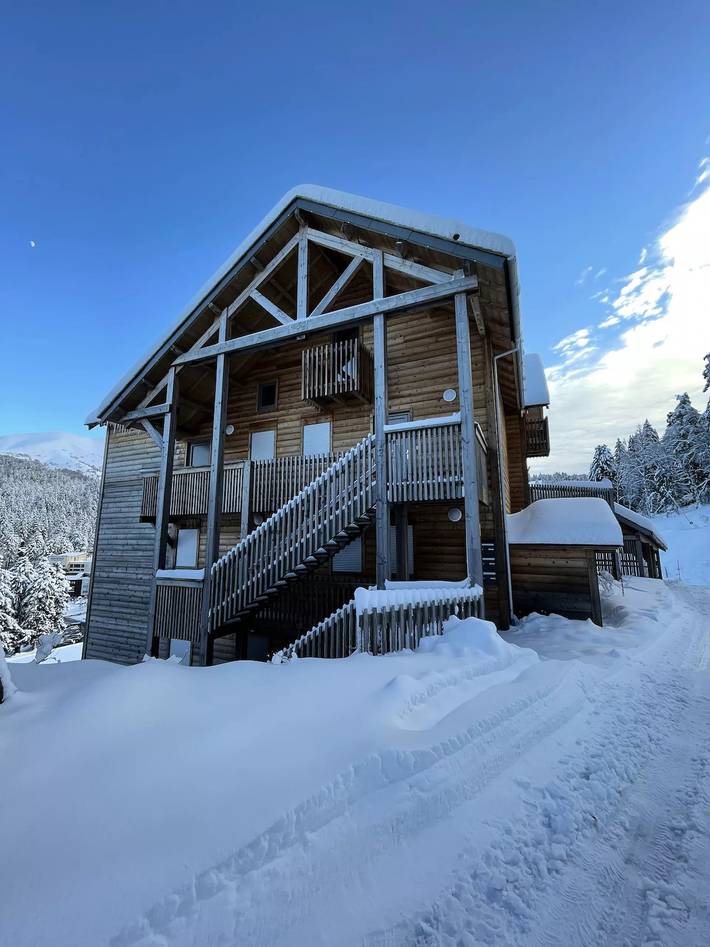 Chalet pour 8 personnes, avec terrasse dans Le Lioran - 2