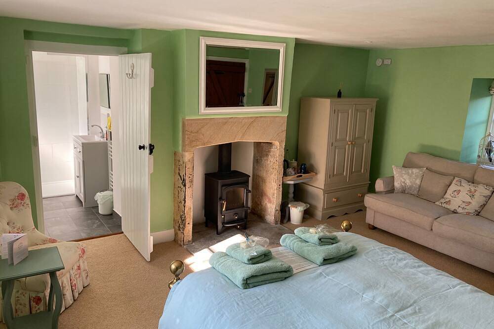 Superior Double with with ensuite - The Green Room in Somerset