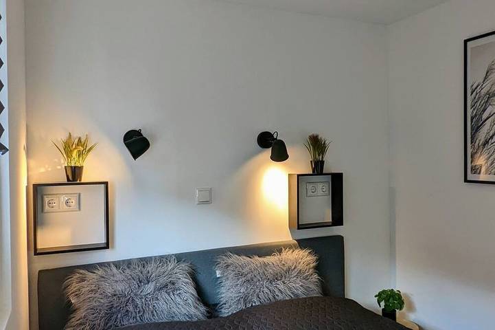 Hausboot für 4 Personen, mit Terrasse in Wangerland - 2