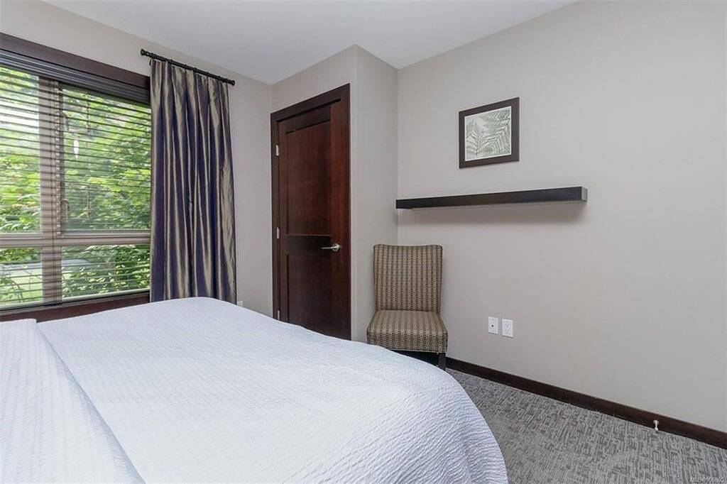 Ganze Wohnung, Spacious Family Condo Next to Resort Hot Tub! **Discount for 3+ Nights** in Parksville, Regional District of Nanaimo