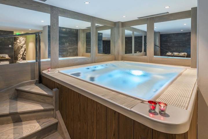 Hôtel pour 2 personnes, avec sauna ainsi que vue et terrasse, animaux acceptés dans Patinoire De Meribel - 3