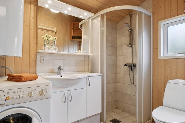 Beautiful home in Fjerritslev w/ WiFi and 2 Bedrooms in Thorup Strand, Jammerbugt