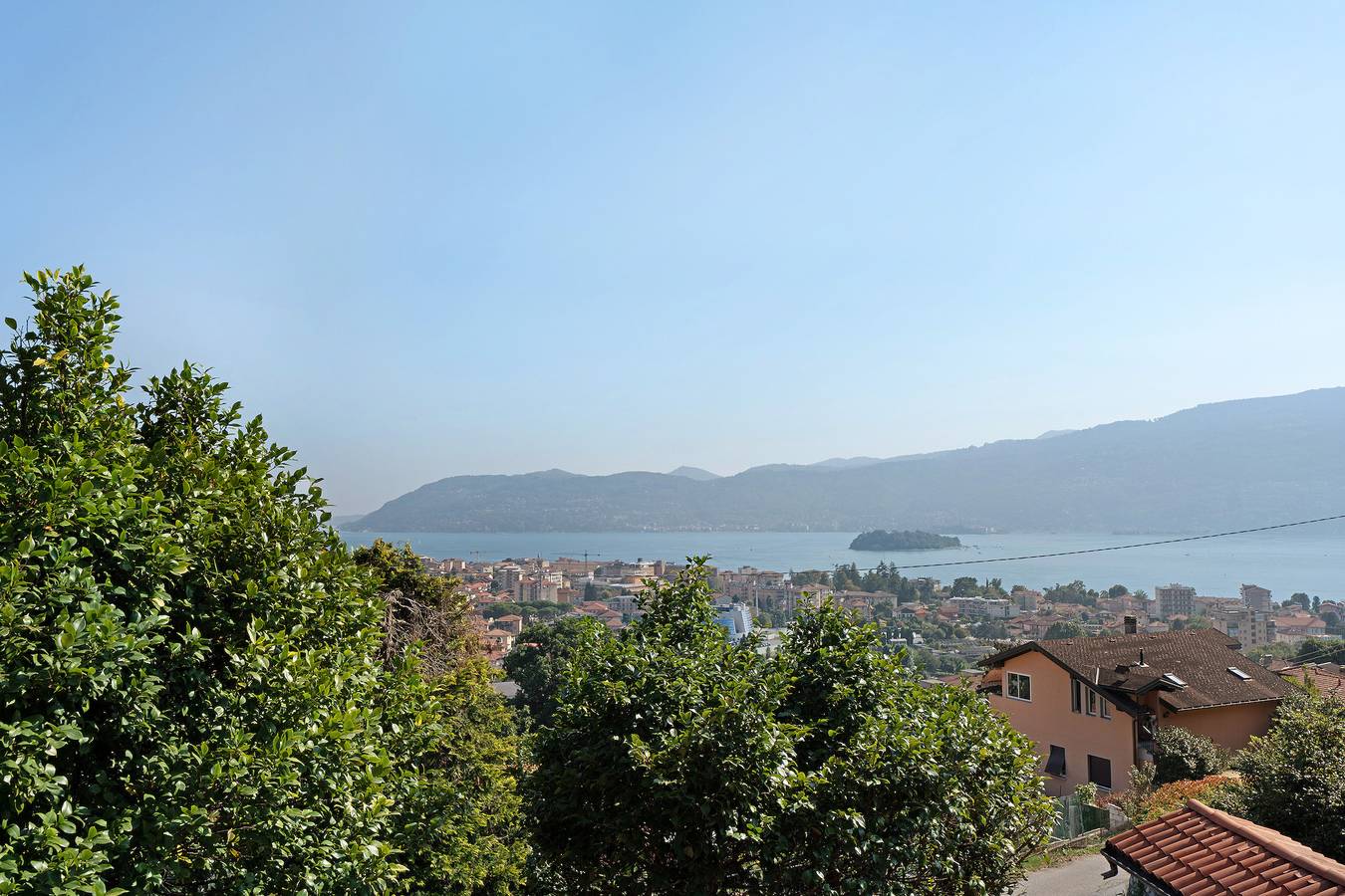Ferienhaus 'Casa Vacanza Anna' mit Seeblick, Terrasse und privatem Garten in Verbania, Comune di Verbania