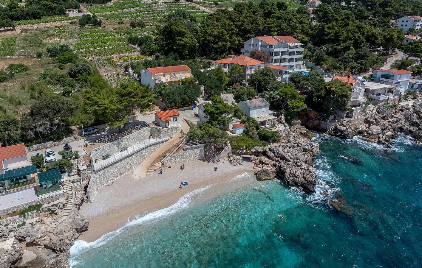 Ganze Ferienwohnung, Charmantes Apartment mit Meerblick, Pool, Terrasse und direktem Zugang zum Strand in Potomje, Dubrovnik-Neretva